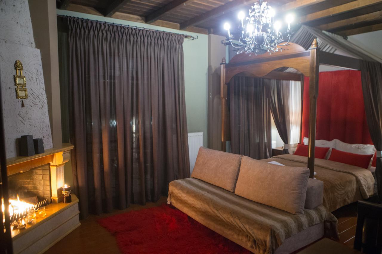 Morfeas Guesthouse Káto Loutrákion エクステリア 写真