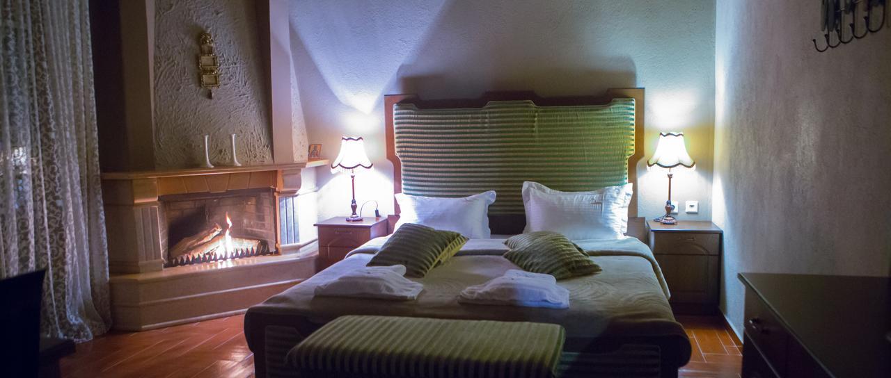 Morfeas Guesthouse Káto Loutrákion エクステリア 写真