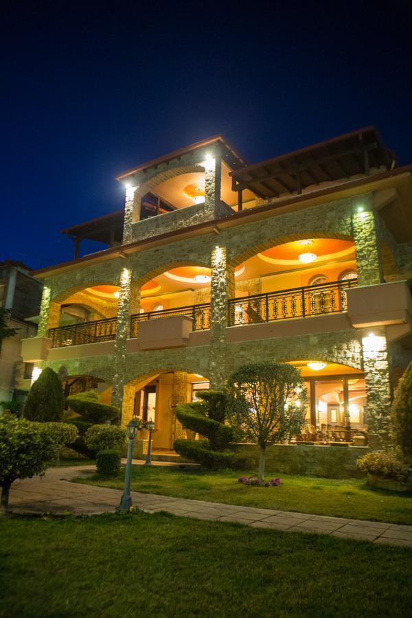 Morfeas Guesthouse Káto Loutrákion エクステリア 写真