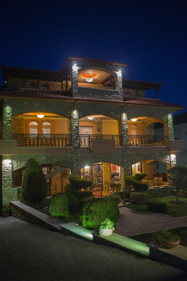 Morfeas Guesthouse Káto Loutrákion エクステリア 写真