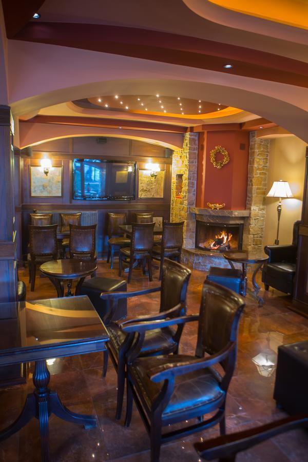 Morfeas Guesthouse Káto Loutrákion エクステリア 写真