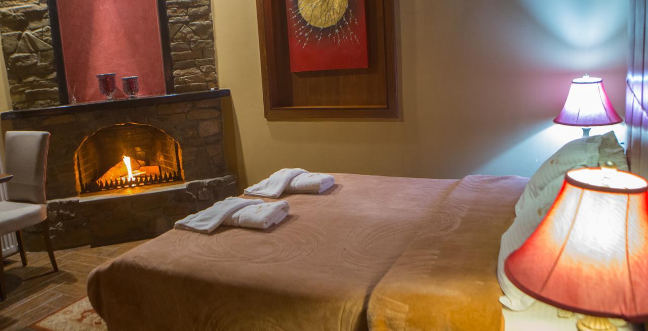 Morfeas Guesthouse Káto Loutrákion エクステリア 写真