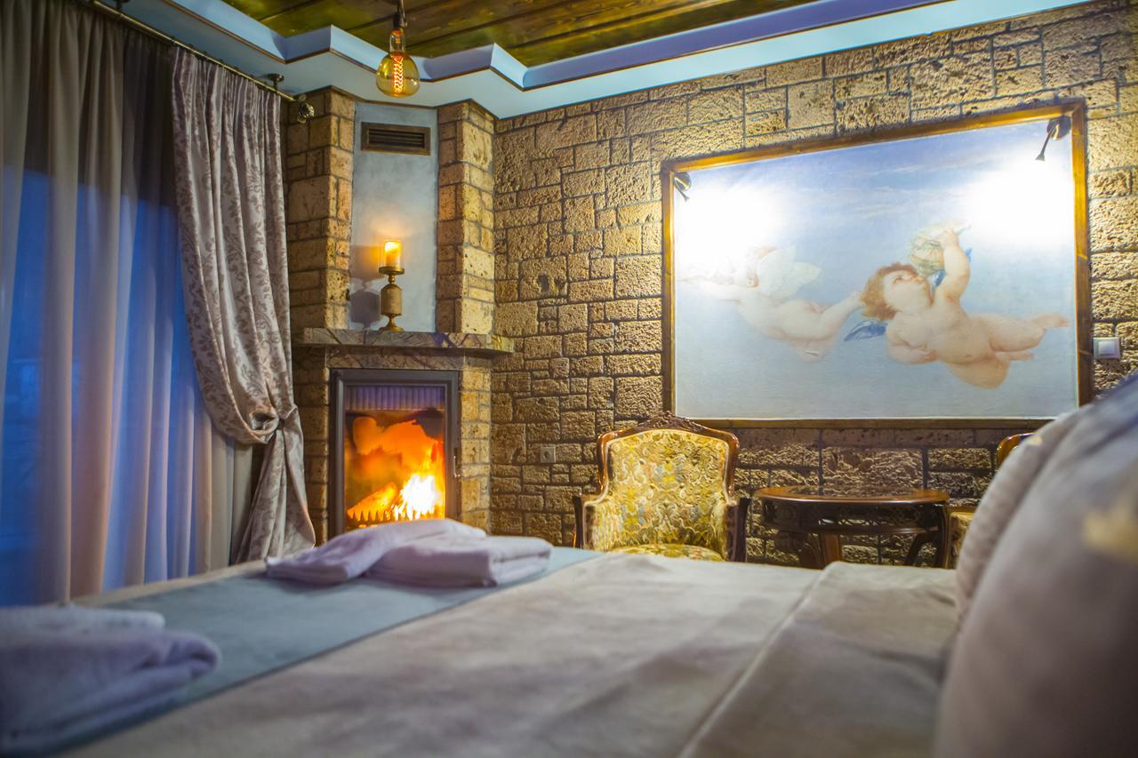 Morfeas Guesthouse Káto Loutrákion エクステリア 写真